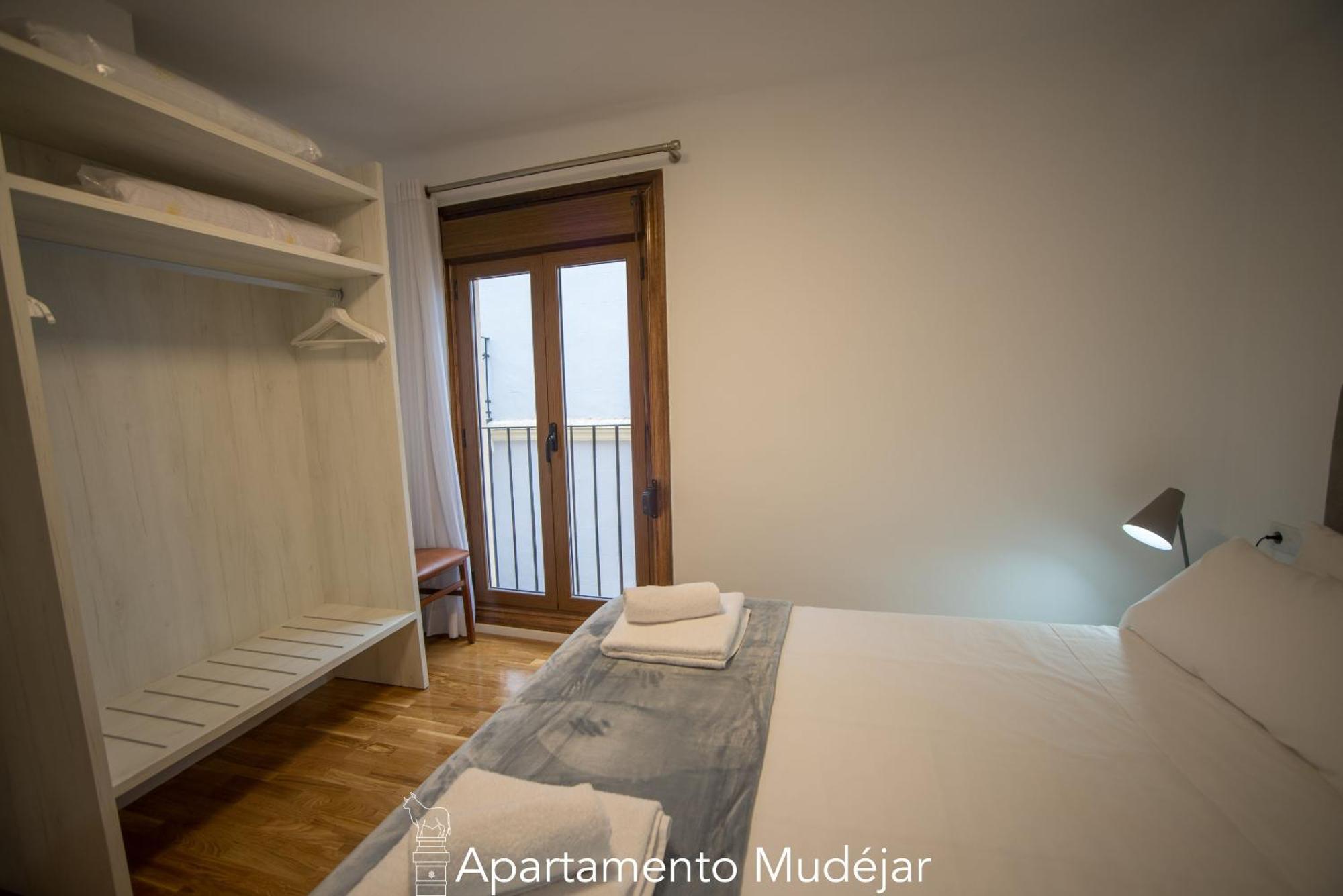 Apartamentos Plaza Del Torico Teruel Kamer foto
